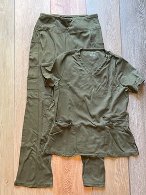 Jaanuu Olive Green Scrub Top & Pants Set